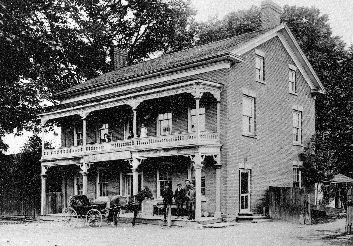Commercial Hotel, c1900